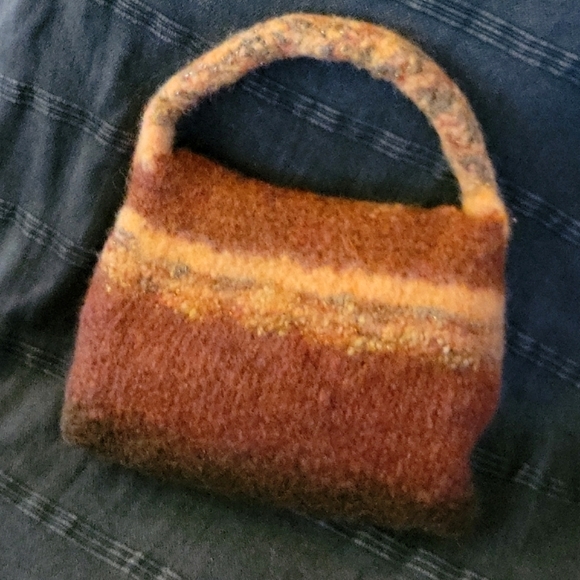 Handbag - Picture 4 of 4